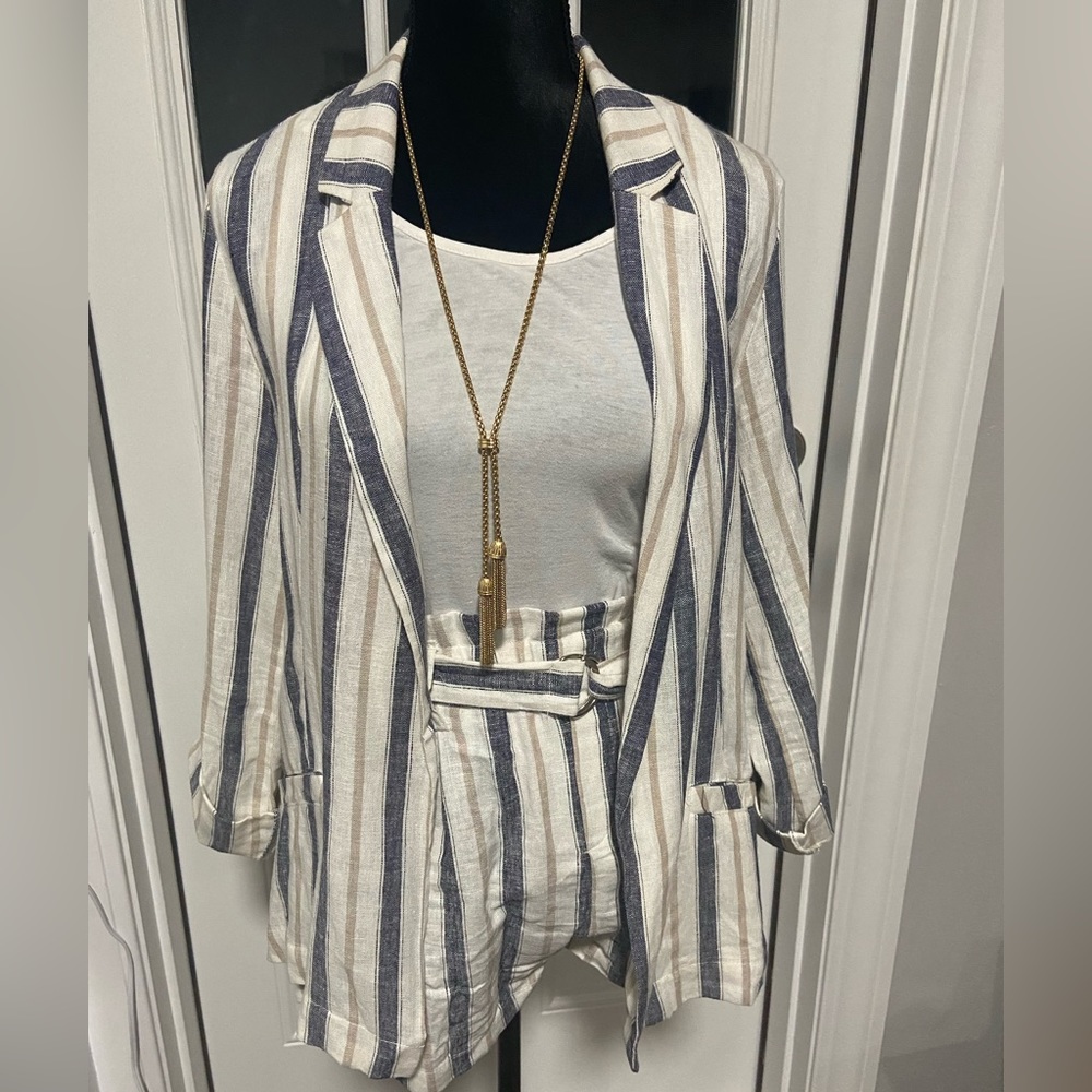 Striped Linen-Blend Women’s Shorts and Blazer Set - Cream & Blue